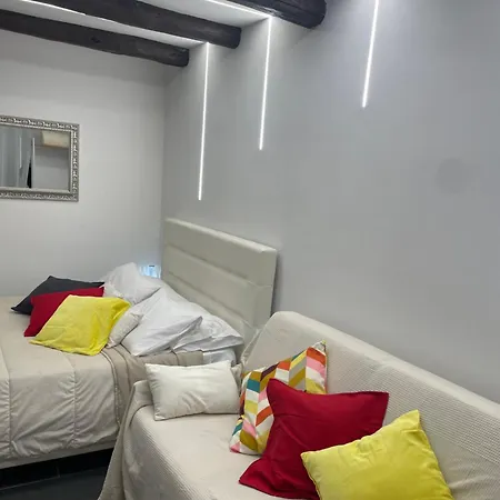 Appartamento Rama-chiaia10 *